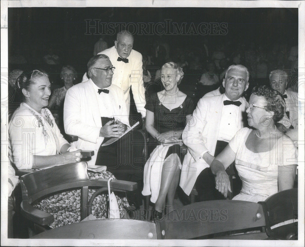 1958 Press Photo Howell W. Murray, Lawrence A. Kimptons, Dr. Mrs. Murray - Historic Images