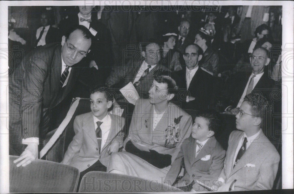 1958 Press Photo Doctor Jonas Salk American Medical Researcher Virologist - Historic Images
