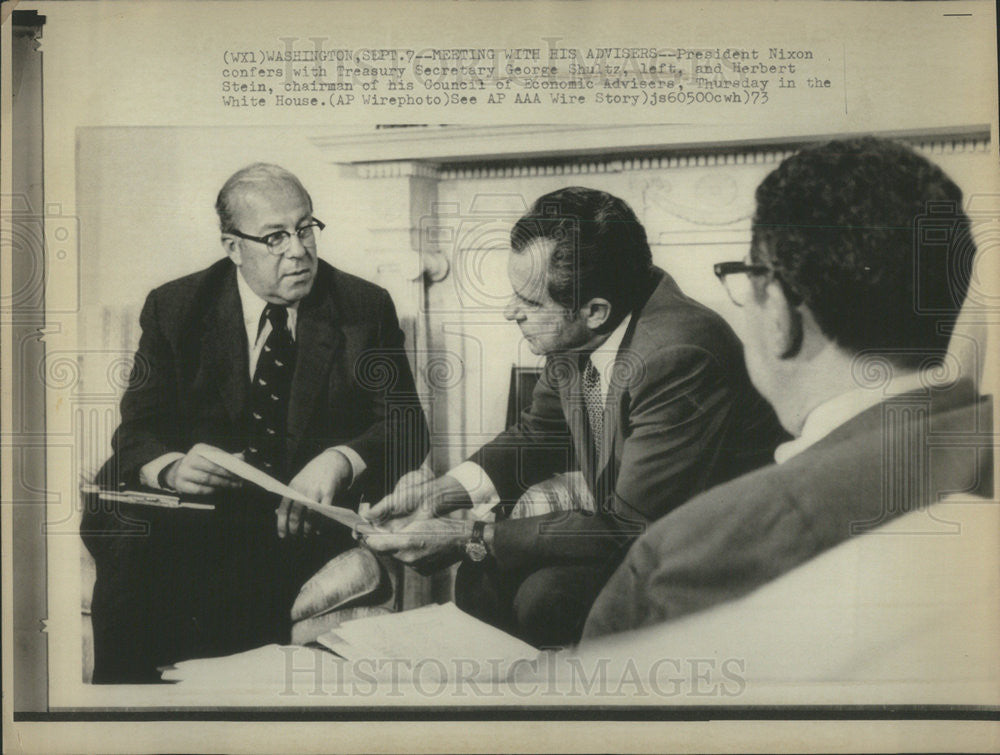 1973 Press Photo President Richard Nixon Treasury George Schultz Herbert Stein - Historic Images