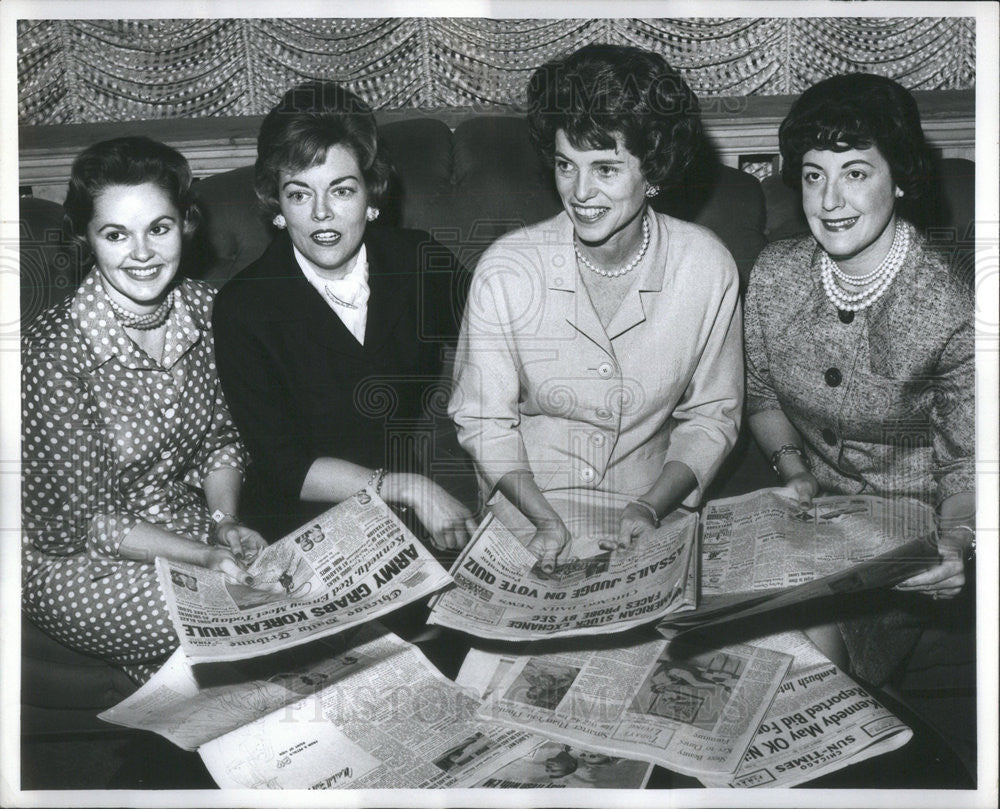 1961 Press Photo Mrs Reynolds, Mrs McGah Jr Mrs Shriver Jr, &amp; Mary Callaghan - Historic Images