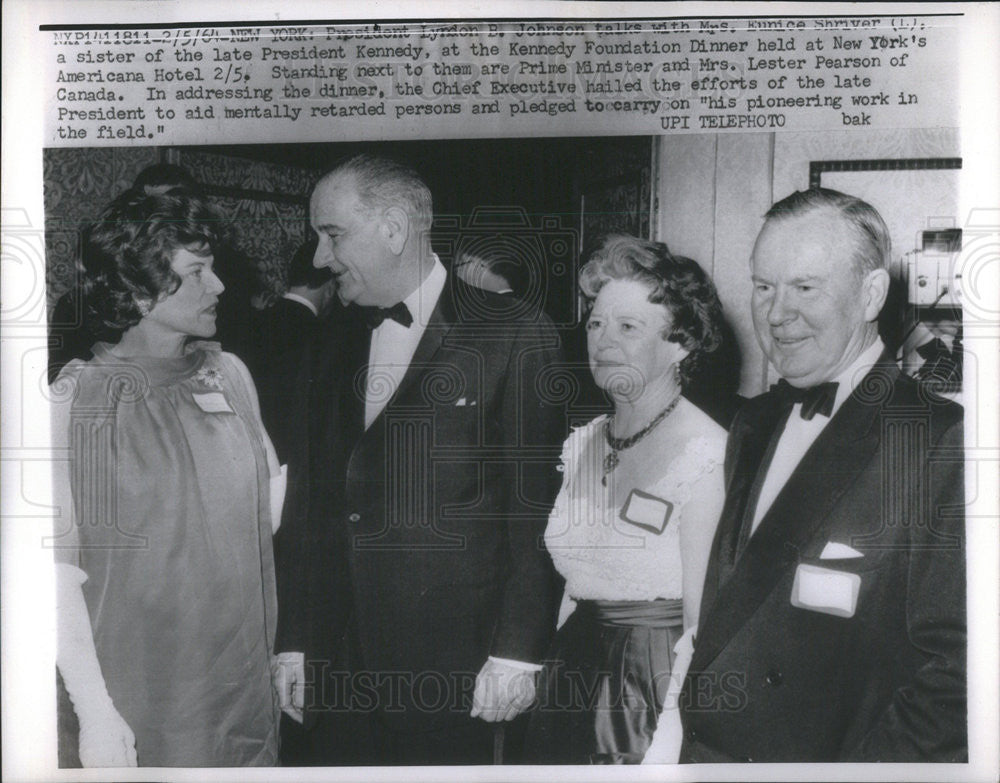 1964 Press Photo Mrs Eunice Shriver at the Kennedy Foundation Dinner - Historic Images