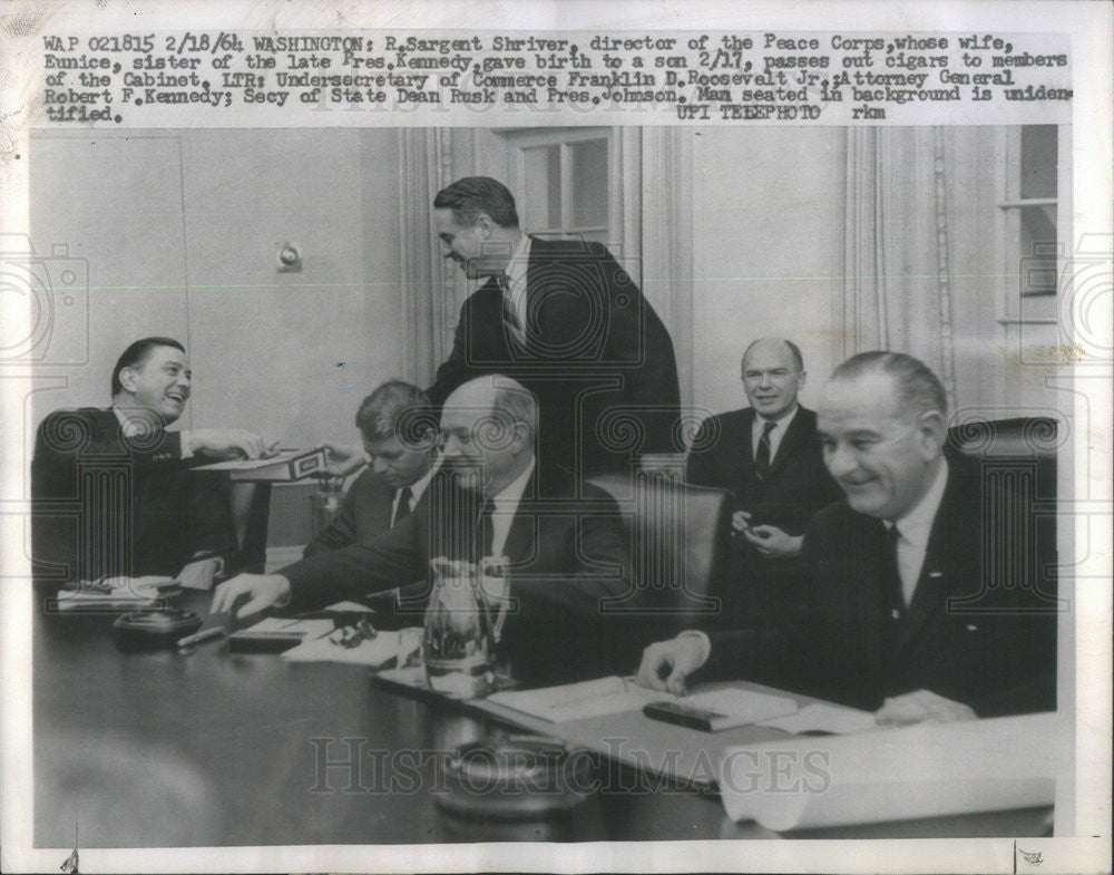 1964 Press Photo Robert Sargent Shriver Peace Corps Director Franklin Roosevelt - Historic Images