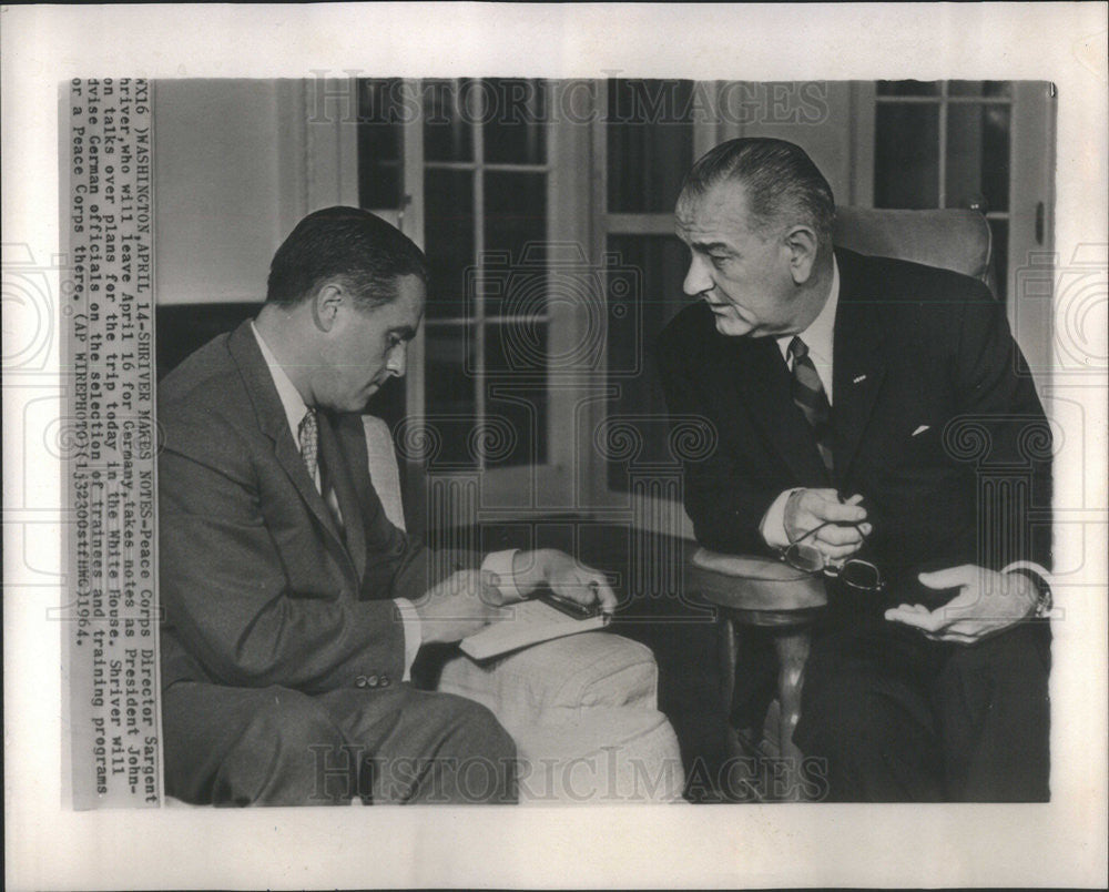 1964 Press Photo Peace Corp director Sargent Shriver w/ President Johnson - Historic Images