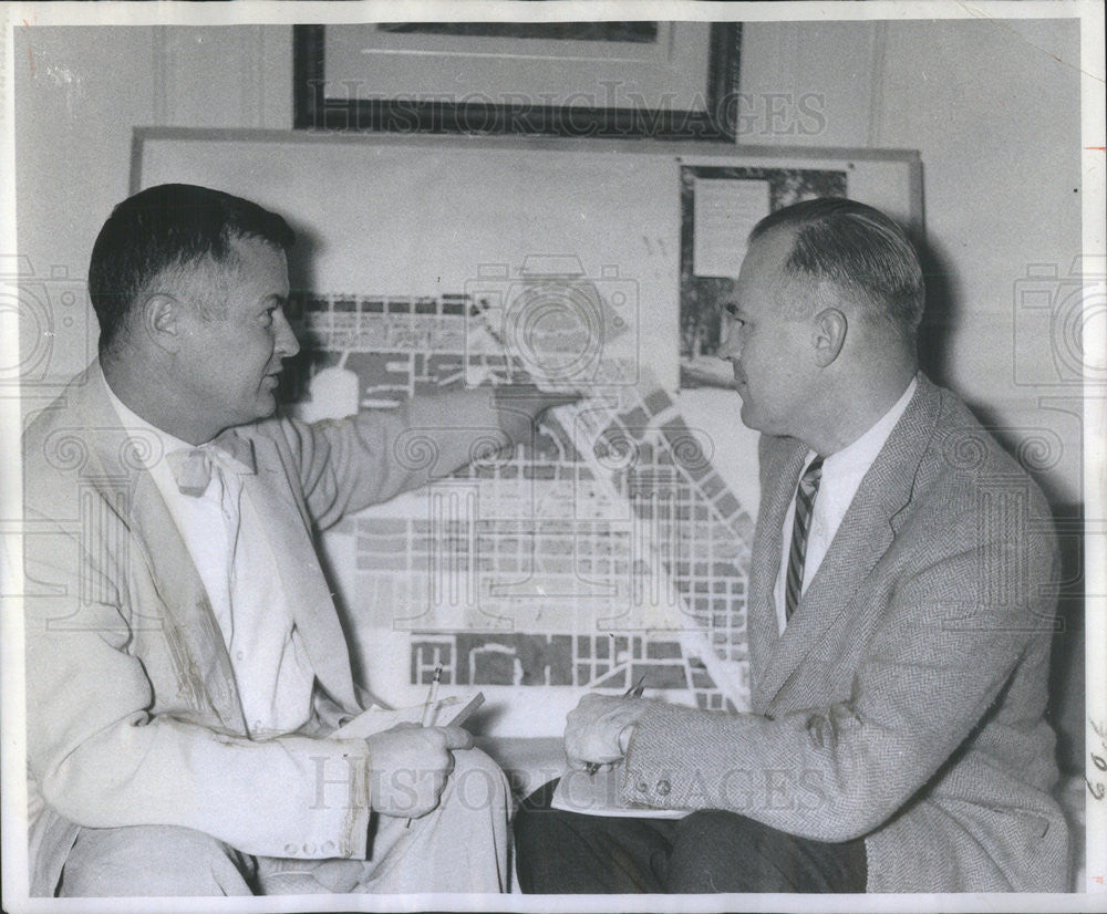 1958 Press Photo Rev. Dr. Duncan D. MacBryde Spencer R. Stuart Church Planning - Historic Images