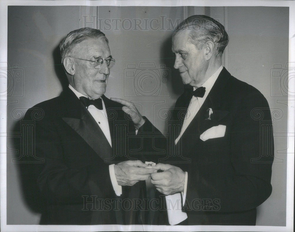 1951 Press Photo Malcolm MacEachern TriState Hospital Assembly William Coffey - Historic Images