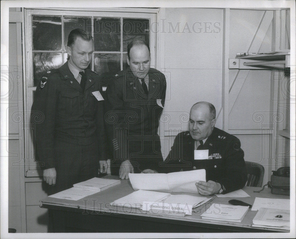 1957 Press Photo Robert Johnson John Brogan Paul MacDonald US Army - Historic Images