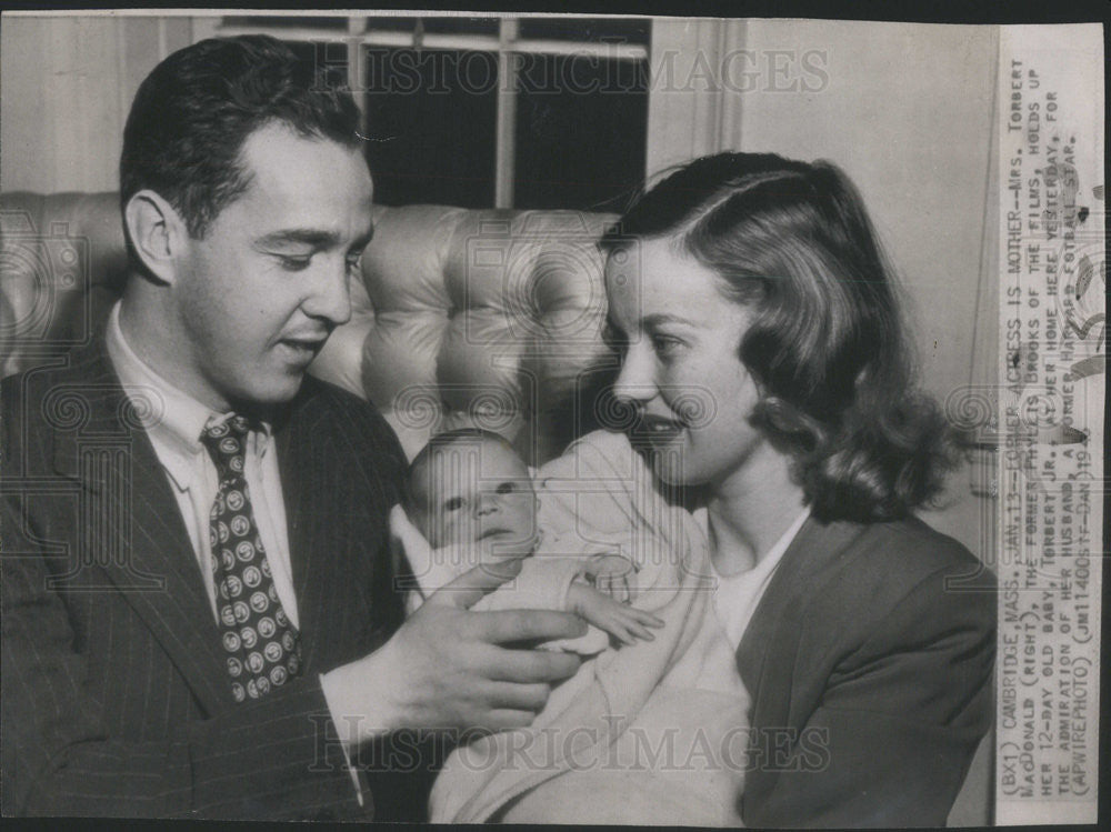 1946 Press Photo Child Born To Former Actress Phyllis Brooks - Historic Images