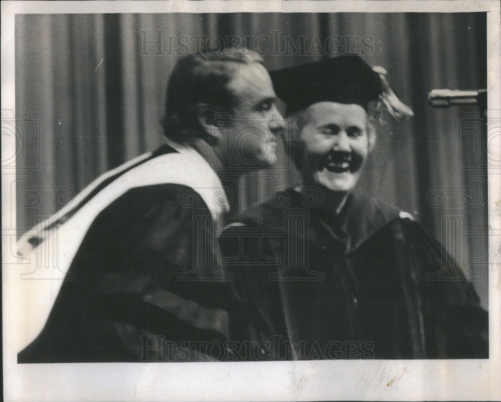 1969 Press Photo US Ambassador Sargent Shriver Kisses Sister Ann Ida Gannon - Historic Images