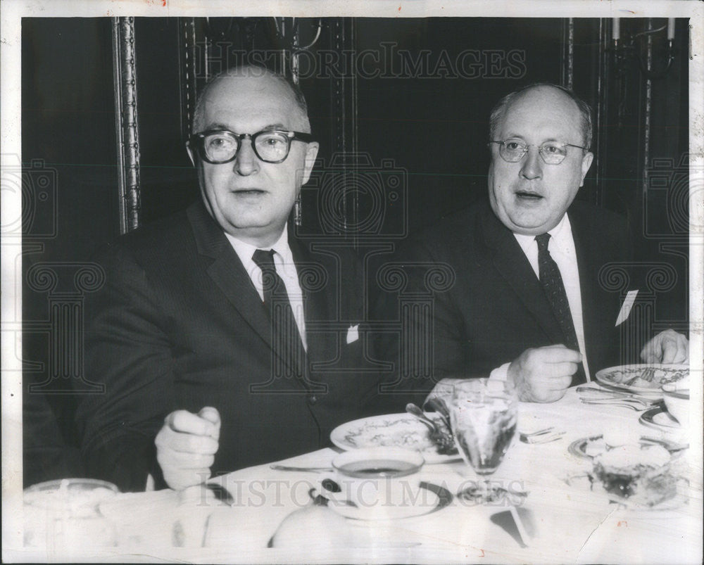 1962 Press Photo CACI directors Paul Raymond and John K Langum - Historic Images