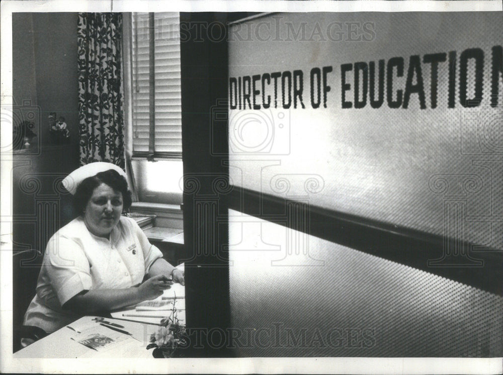 1966 Press Photo Virginia Lapi Director of Nursing fo S Chicago Hospital School - Historic Images