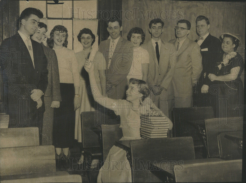 1957 Press Photo tenth member Langford family graduate Mulligan Elementary - Historic Images