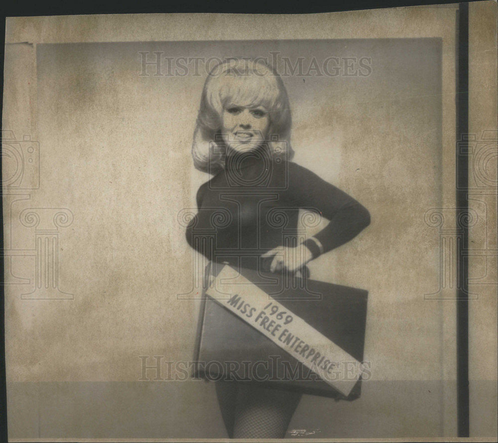 1969 Press Photo Belle LaPage, Business Owner, Named "Miss Free Enterprise" - Historic Images