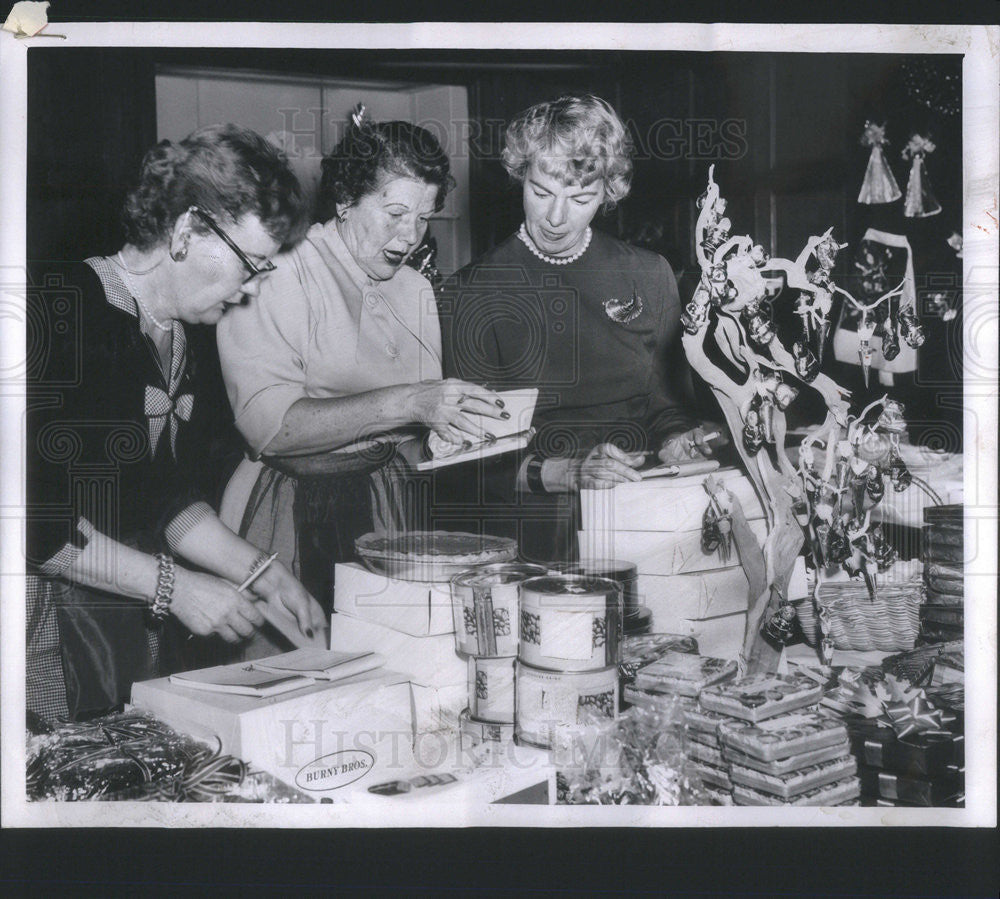 1959 Press Photo Mrs. Raymond Lorenz, Mrs. Wrigley Offield, Mrs. R. Prentice - Historic Images