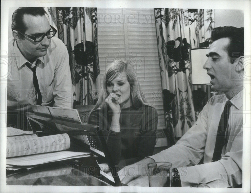 1968 Press Photo Gloria Loring, Jack Franklin, and pianist Bernie Hoffer - Historic Images