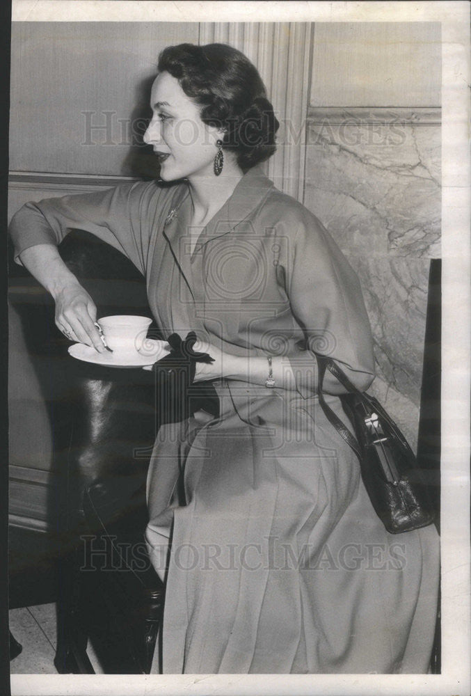 1953 Press Photo Betty Jean McGregor Member Passavant Hospital Women&#39;s Board - Historic Images