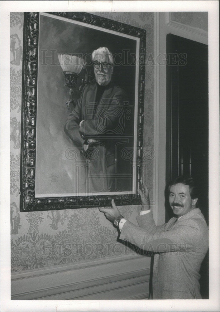 1984 Press Photo James Roberts President Of Gaslight Ltd Takes Over Palmer House - Historic Images