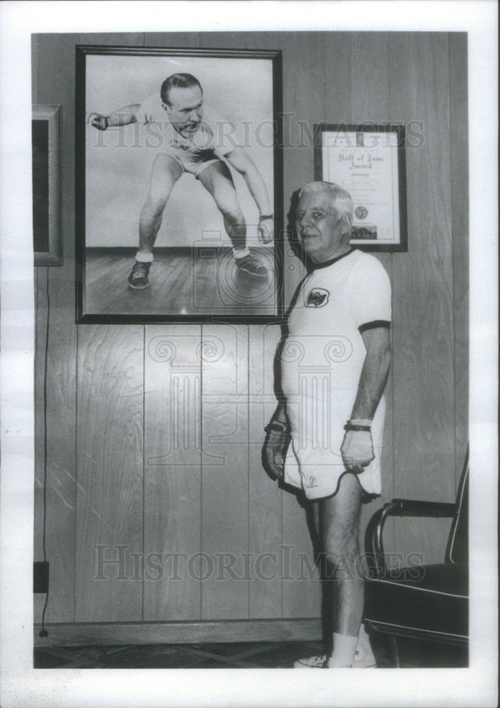 1975 Press Photo Leon F McGrath, Lake Shore Club - Historic Images