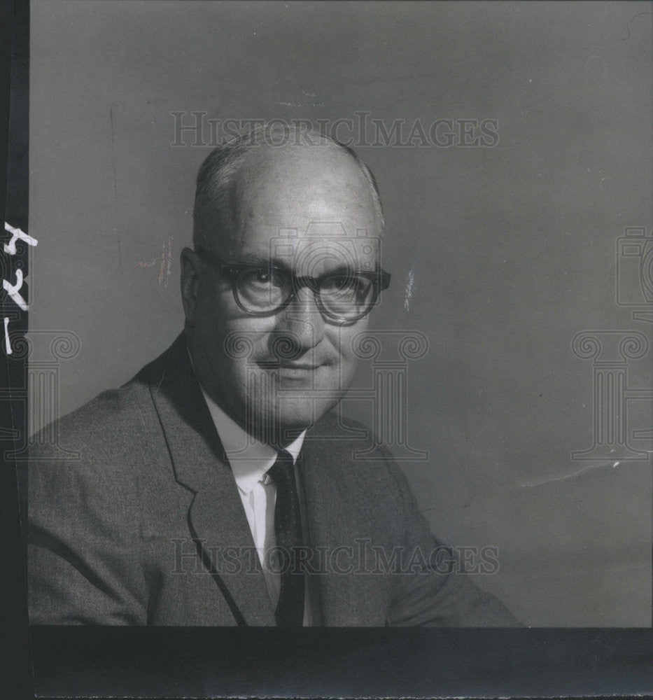 1963 Press Photo Rowand Laughlan Vice President Director Client Services McManus - Historic Images