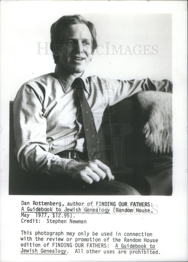 1977 Press Photo Dan Rottenberg Author Of Finding Our Fathers ...