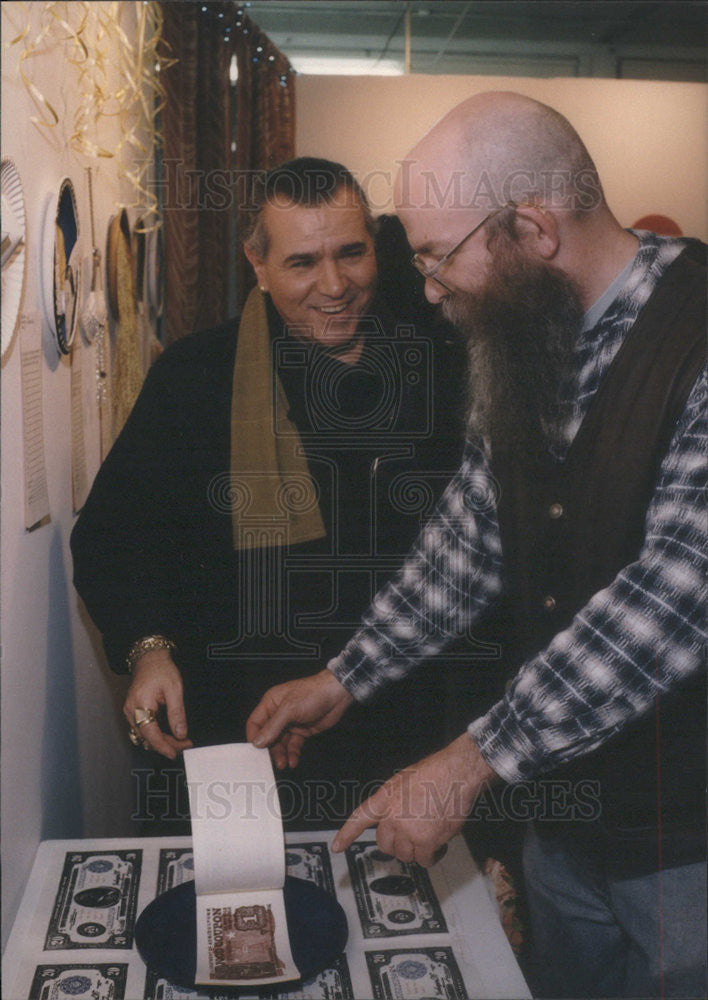 1998 Press Photo Artist Frank Morreale and John Center - Historic Images