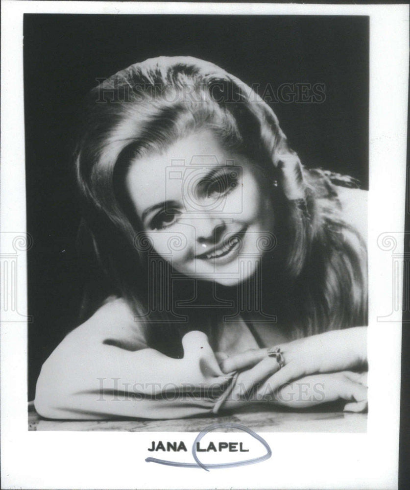 1972 Press Photo Jana Lapel Recording Artist Singer Entertainer - Historic Images