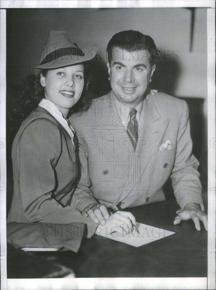 1941 Press Photo Actor Ken Murray to Marry 19-Year-Old Model Cleatus Caldwell - Historic Images
