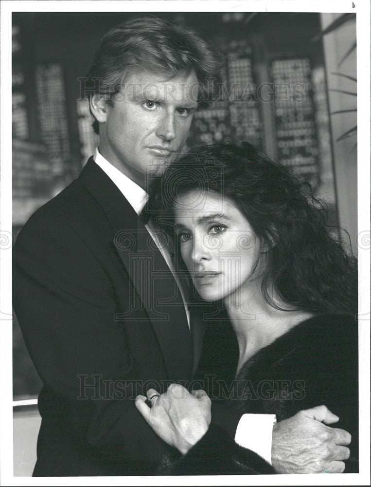 1989 Press Photo Connie Sellecca and Jere Burns, &quot;Turn Back the Clock&quot; - Historic Images