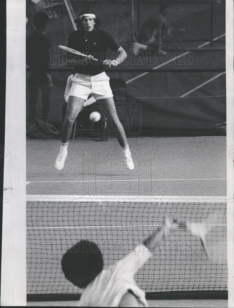 1975 Press Photo Vic Amaya American Professional Tennis Player - Historic Images