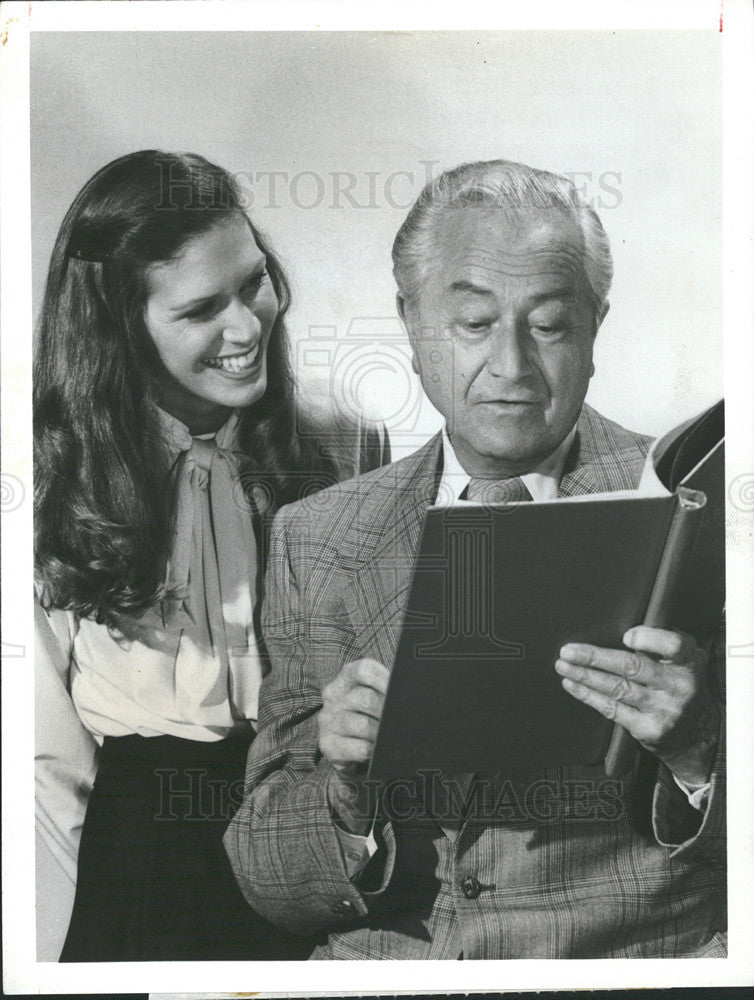 1975 Press Photo Pamela Hensley Robert Young Television Actors - Historic Images