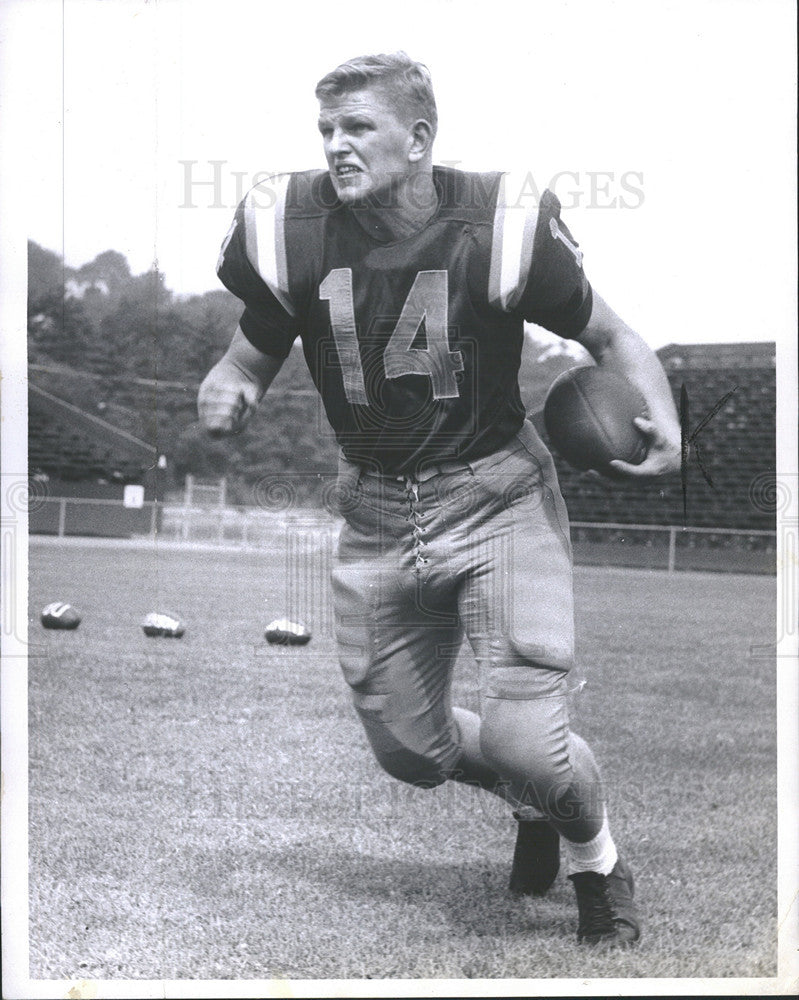 1960 Press Photo John Janas Boston College - Historic Images