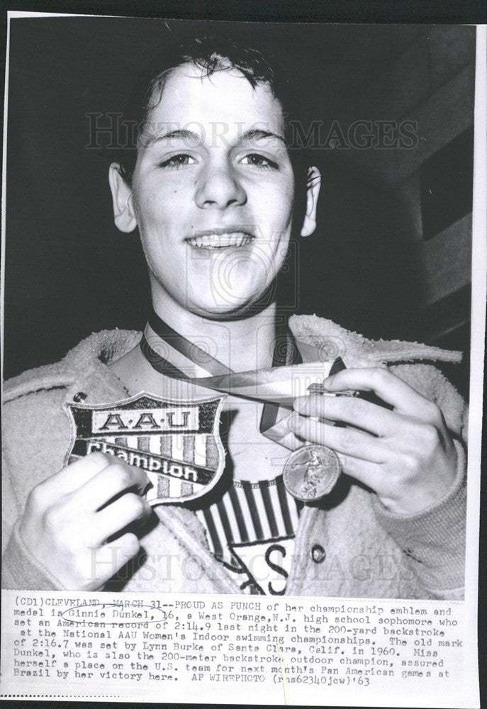 1963 Press Photo Proud as Punch Ginnie Dunkel - Historic Images