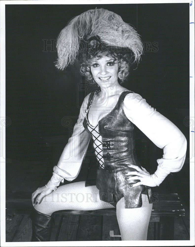 1975 Press Photo Kathy Briggs American Stage Actress Singer - Historic Images