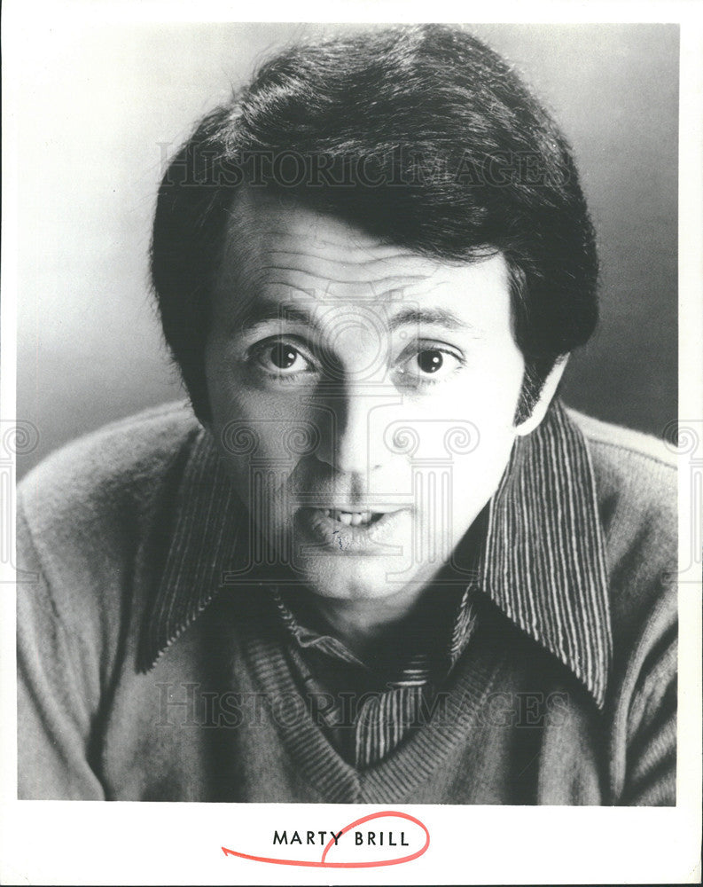 1976 Press Photo Marty Brill American Comedian Actor - Historic Images