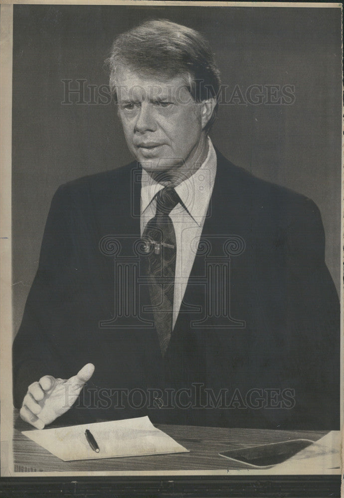 1976 Press Photo Jimmy Carter, Democratic Presidential Candidate during debate - Historic Images