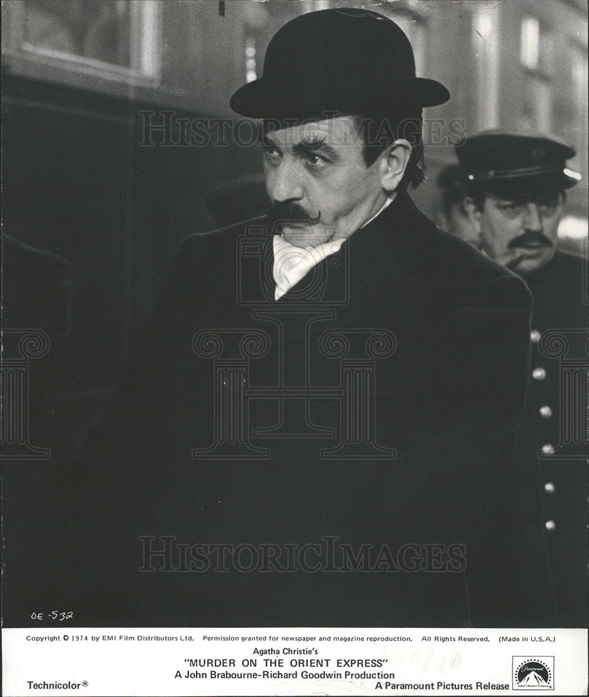 1974 Press Photo Albert Finney stars in &quot;Murder on the Orient Express&quot; - Historic Images