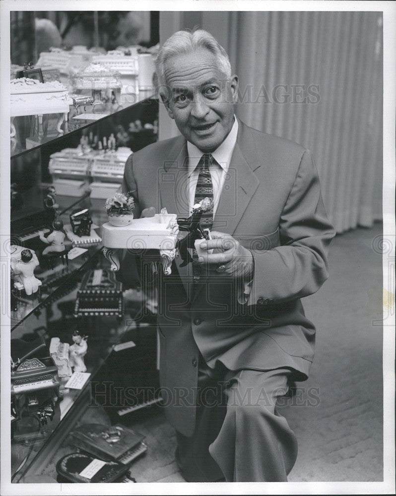 1957 Press Photo Art Baker Miniature Piano Collector ABC TV - Historic Images