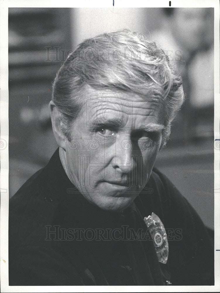 1975 Press Photo Lloyd Bridges &quot;The Metro Man&quot; - Historic Images