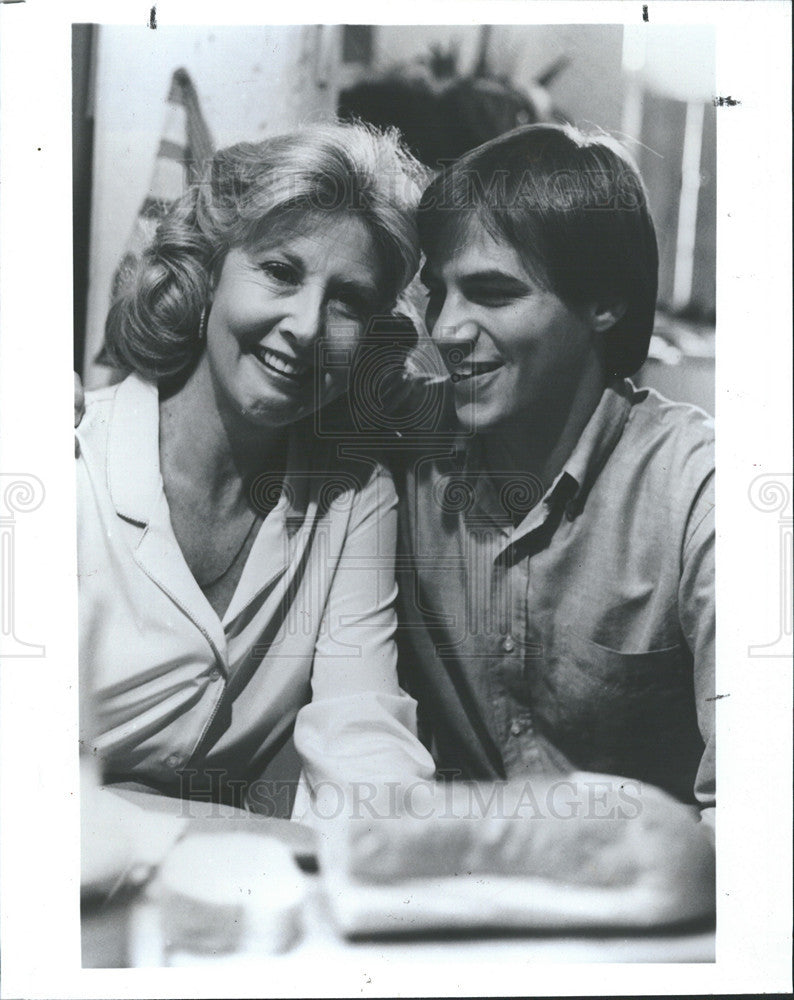 1981 Press Photo Christopher Marcantel &amp; Michael Learned in CBS&#39;s &quot;Nurse&quot; - Historic Images