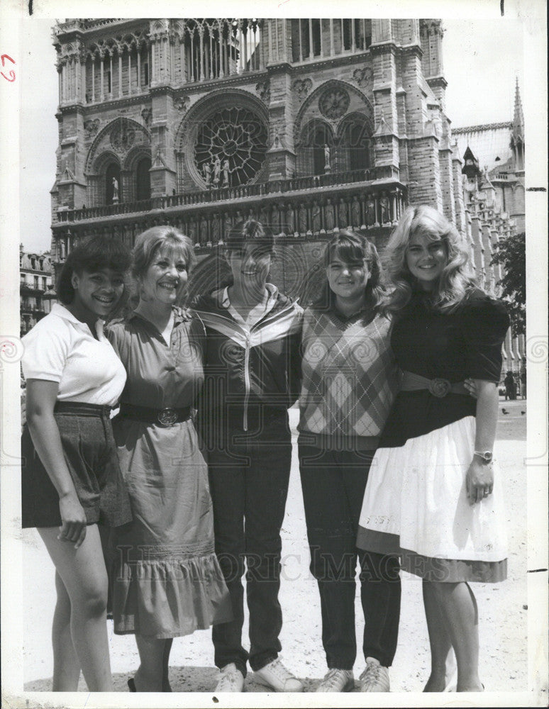 1982 Press Photo Kim Fields, Charlotte Rae, Nancy McKeon, Mindy Cohn - Historic Images