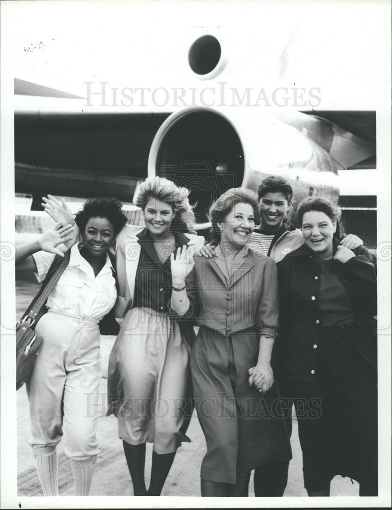 1983 Press Photo &quot;Facts Of Life&quot; Girls In Paris Episode - Historic Images