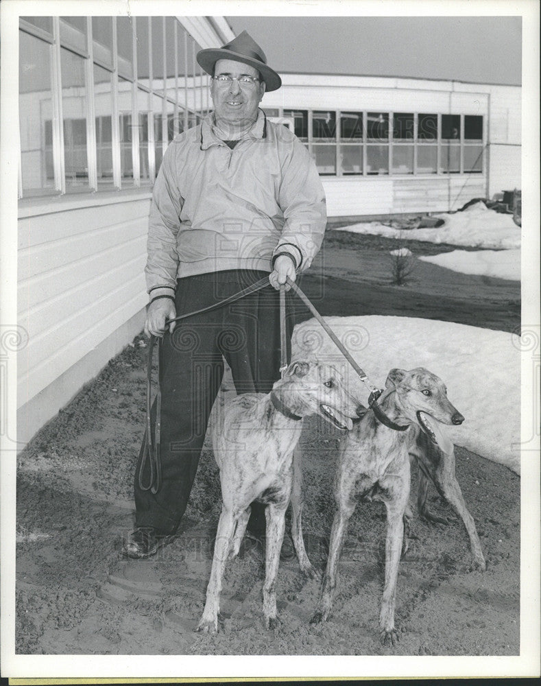 1960 Press Photo Fulginiti Kennel Owner With Two Entries Of 5000 Puppy Stake - Historic Images