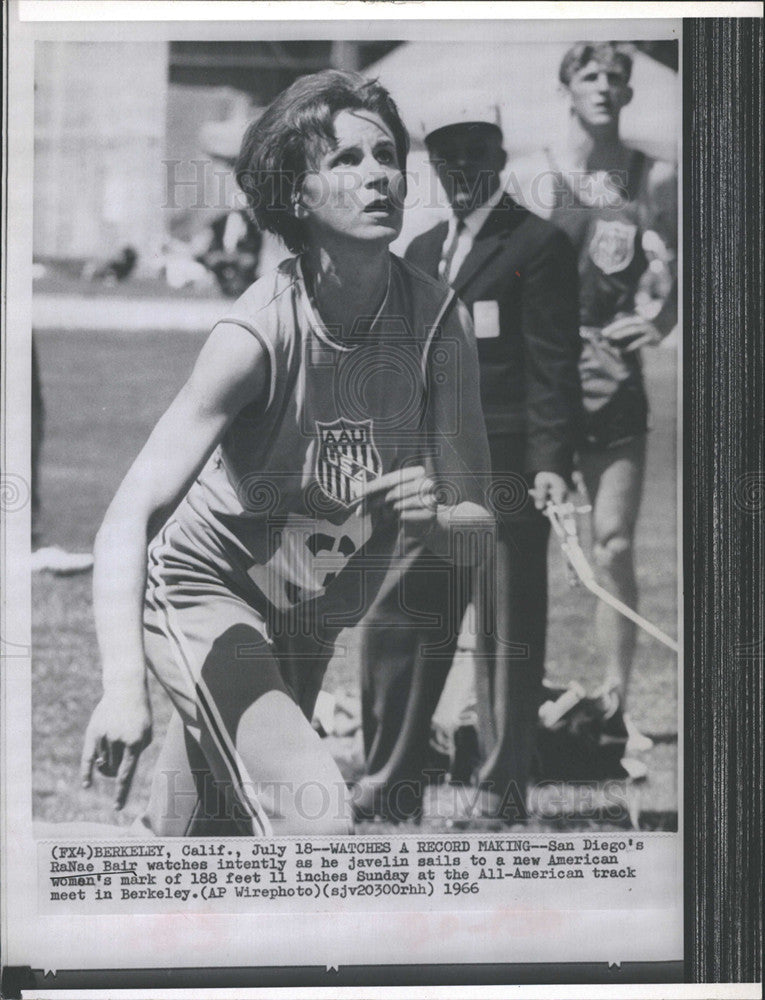 1966 Press Photo Javelin Thrower Ranae Bair of San Diego, All-American Track - Historic Images