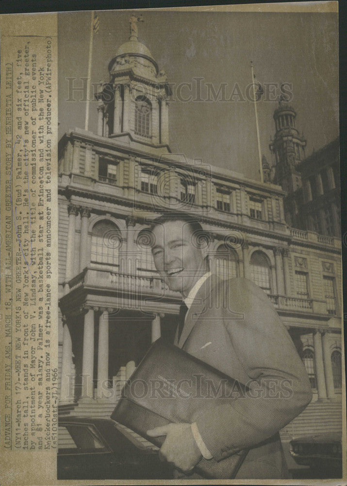 1966 Press Photo John S Palmer in Front of New York City Hall - Historic Images