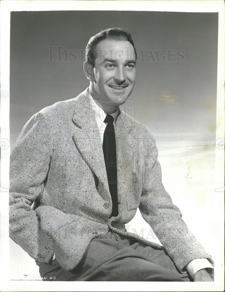 1945 Press Photo Lee Bowman Columbia Pictures Actor In Tonight And Every Night - Historic Images