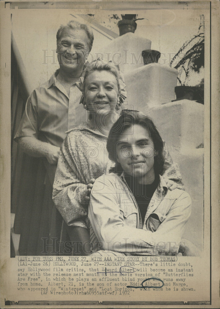 1972 Press Photo Edward Albert Eddie Margo Actors Family Hollywood - Historic Images