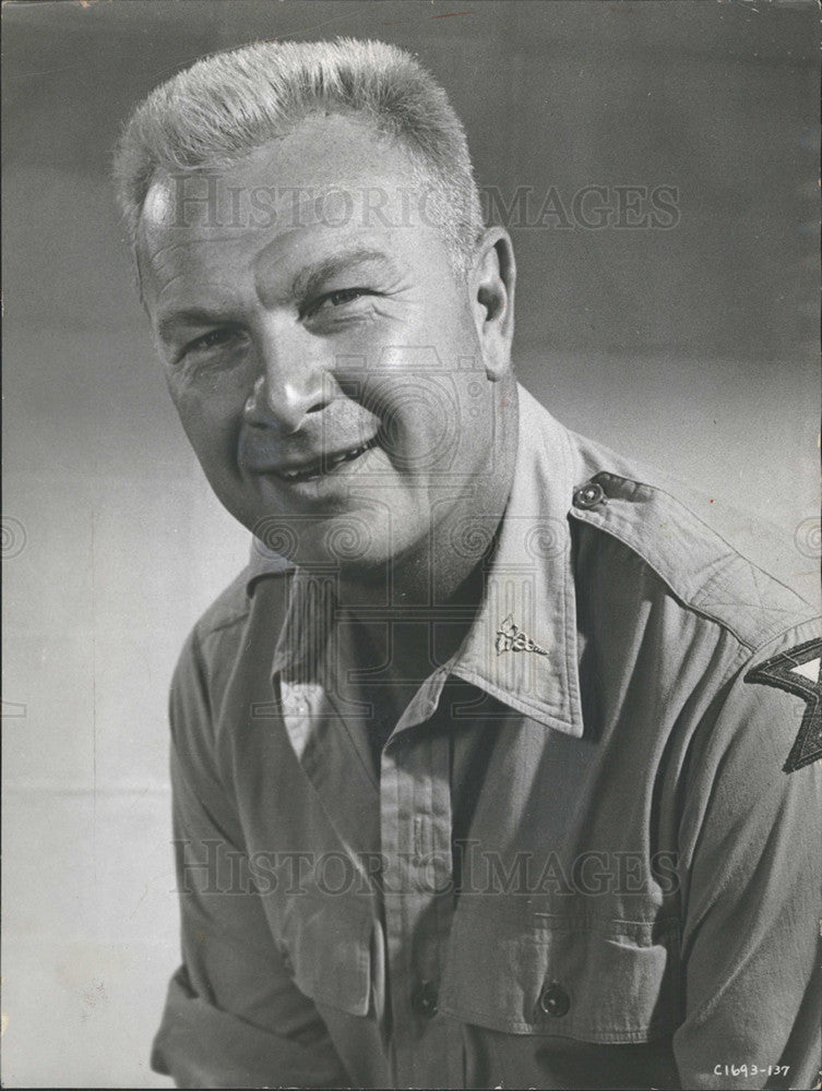 1957 Press Photo Eddie Albert Actor Teahouse August Moon - Historic Images