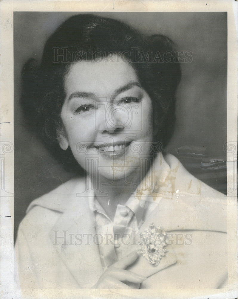 1973 Press Photo Rosalind Russell Hostess Women Year CBS - Historic Images