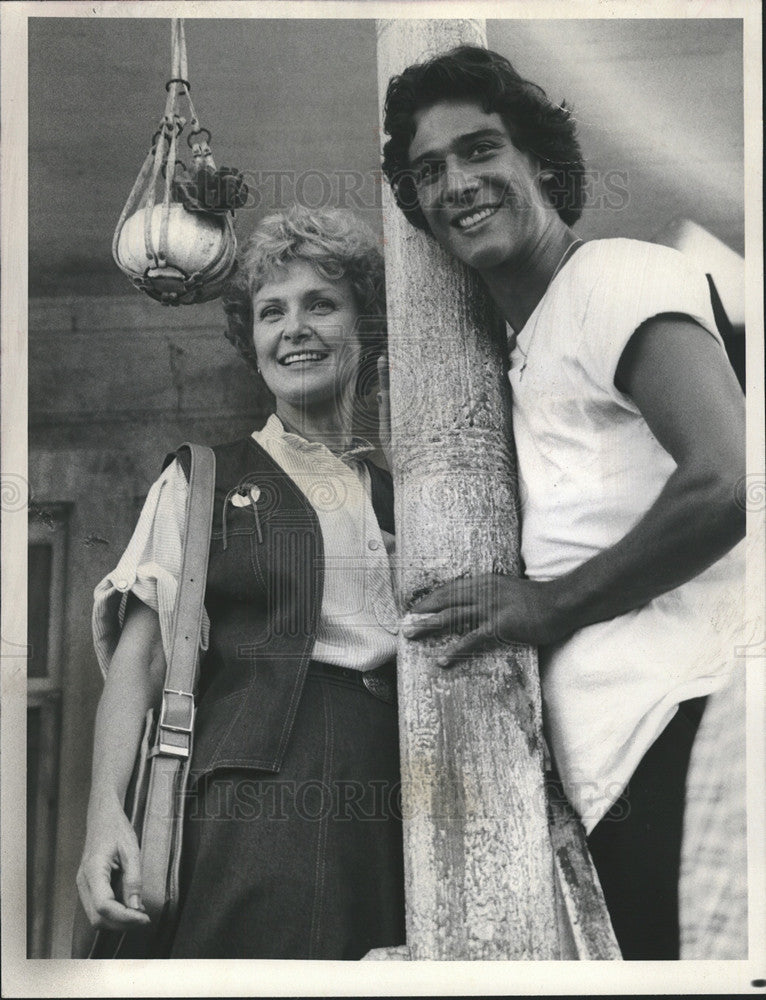 1979 Press Photo Actors Joanne Woodward &amp; Fernando Allende In The Streets Of LA - Historic Images