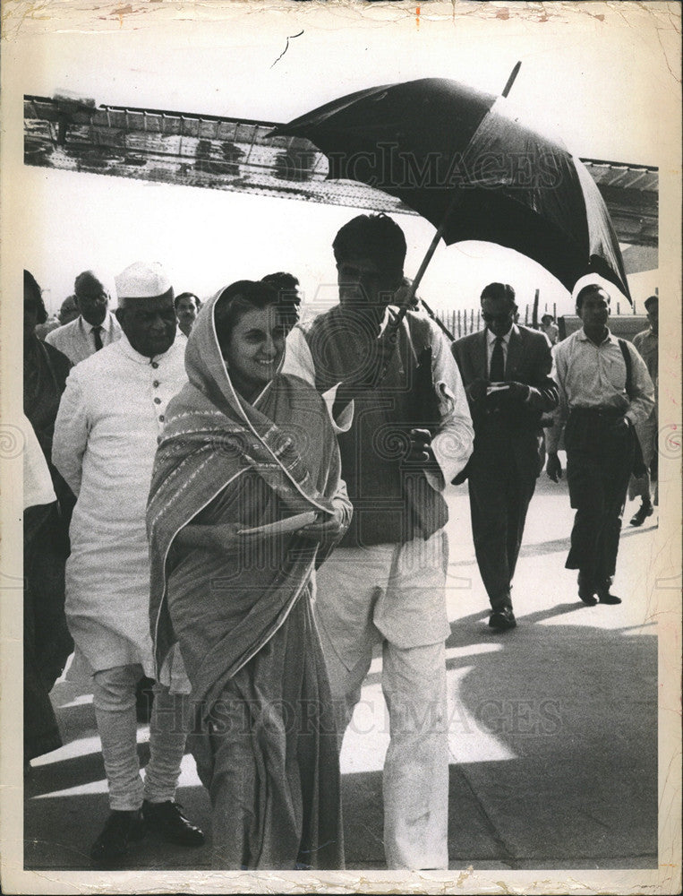 1966 Press Photo Mrs. Indira Gandhi new Prime Minister India Gauhati - Historic Images