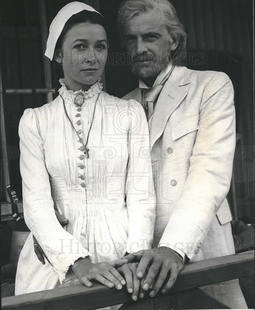 1987 Press Photo Cherie Lunghi, Ian Charleson in Miniseries &quot;Master of the Game&quot; - Historic Images